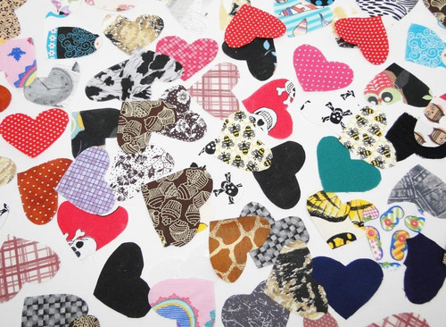 Imagem 6 de 9 de Kit 24 Corações Em Tecido Para Aplique Patchwork 5,5x4,5cm