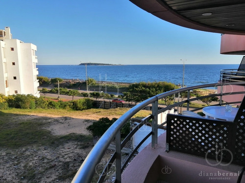 Imagen 1 de 24 de Punta Del Este, Mansa, Apartamento De 1 Dormitorio Con Terraza Y Vista.- Ref: 54539
