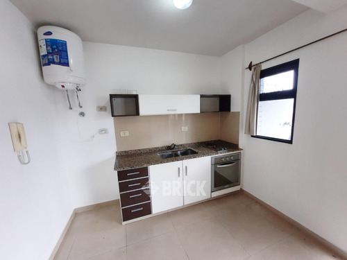 Gascon Y Av. Cordoba - Frente 38 M2 Impec Baulera Balcon Todo Sol
