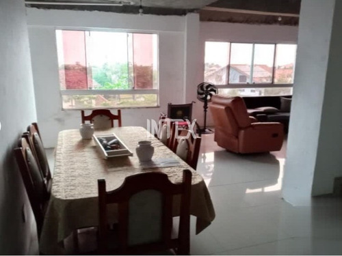 Imagem 4 de 25 de Ótima Casa Próximo A Praia, Em Rua Tranquila Com 4 Quartos, 3 Suítes, 2 Garagens, Interfone, 260 Metros Dentro De Camboinhas. - Ca00614 - 69814636
