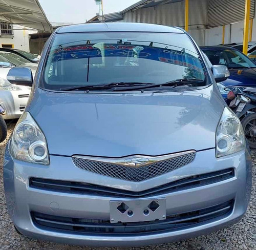Imagen 2 de 11 de Toyota Ractis 1.5 Automática