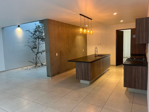 Residencia En La Cima De Zapopan 3 Rec Un Estudio 3 Baños Completos