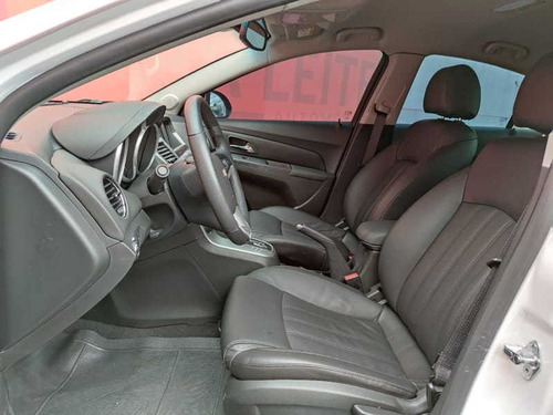 Imagem 14 de 15 de Chevrolet Cruze 1.8 Lt 16v Flex 4p Automático 2014