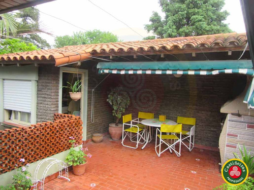 Venta - Chalet En Triplex - 4 Dormitorios - Parque - Cochera - Apta Credito - Aceta Permuta !!!!