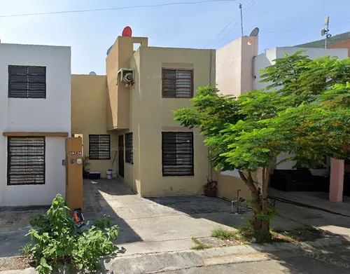 Casa En Venta En Parque Industrial, General Escobedo, N.l. / Recuperacion Bancaria Laab1