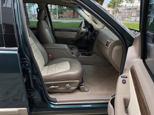 Ford Explorer Eddie Bauer Modelo 2005