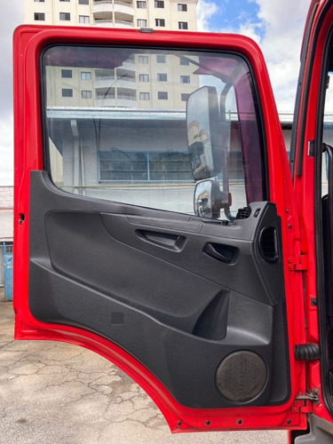 Imagem 4 de 15 de Mb Atego 2430 Ano 2015 No Chassis 8m + Ar Cond