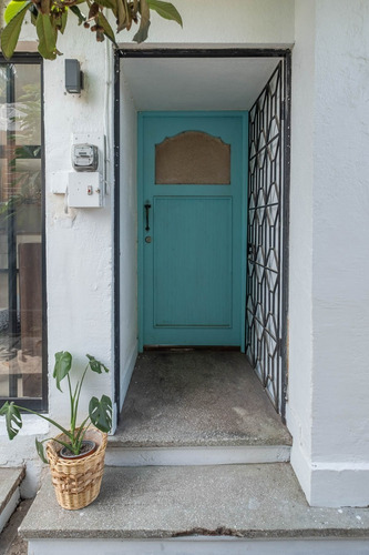 Imagen 20 de 22 de Preciosa Casa Remodelada En Pasaje Seguro (loreley)