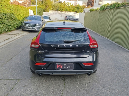 Volvo V40 2014