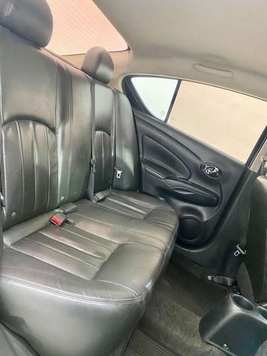 Nissan Versa 16 Unique