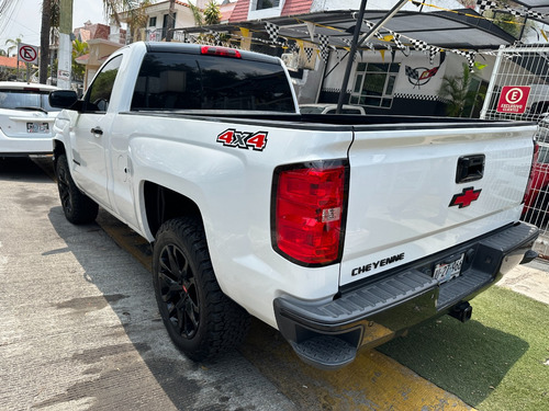 Chevrolet Cheyenne LT 4X2 CAB REGULAR