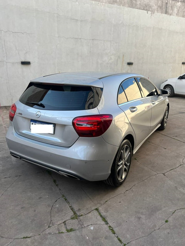 Imagen 12 de 16 de Mercedes A200 2017