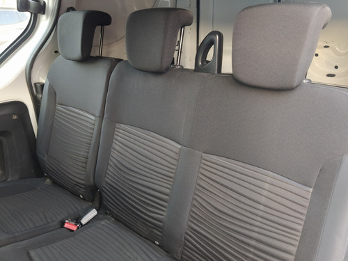 Imagen 10 de 18 de Renault Kangoo Sce Confort