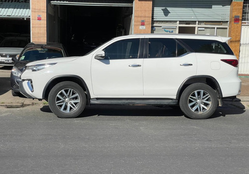 Toyota Hilux SW4 2.8 Srx 177cv 4x4 7as