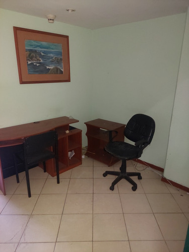 Best House Vende Oficina En Centro Comercial Club De Campo, San Antonio De Los Altos.