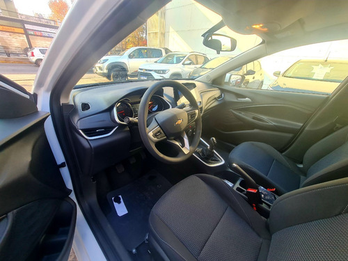 Imagen 19 de 22 de Nuevo Chevrolet Onix 1.2 Lt Tech 2023 0km Color Smartin3
