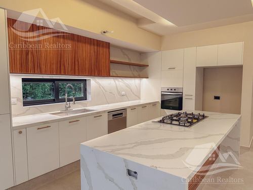 Casa En Venta En Via Cumbres Cancun