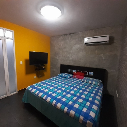 Imagen 6 de 13 de Exclusivo Apartamento Con Hermosa Vista A La Montaña.