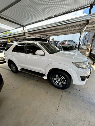 Toyota Hilux SW4 2.7 SR 4X2 16V FLEX 4P MANUAL