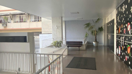 Vende-se Apartamento De 2 Quartos Em Icaraí
