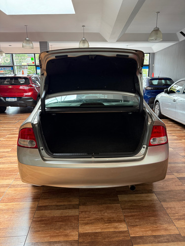 Honda Civic 1.8 Lxs Mt