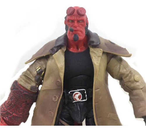 Figura Hellboy Mezco Dark Horse Comics
