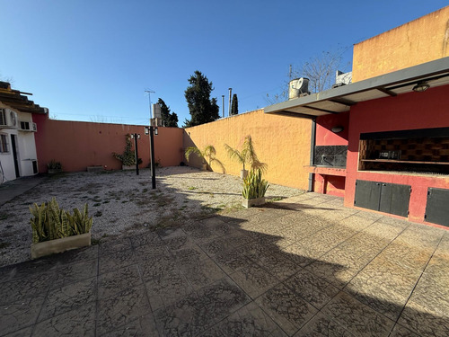 Galpón En Venta Y Alquiler En Castelar Norte