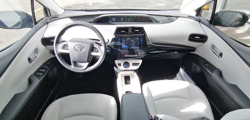 Imagen 9 de 15 de Toyota Prius 2017 Premium