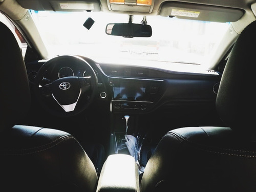 Permuto Toyota Corolla Seg Cvt Por Camioneta