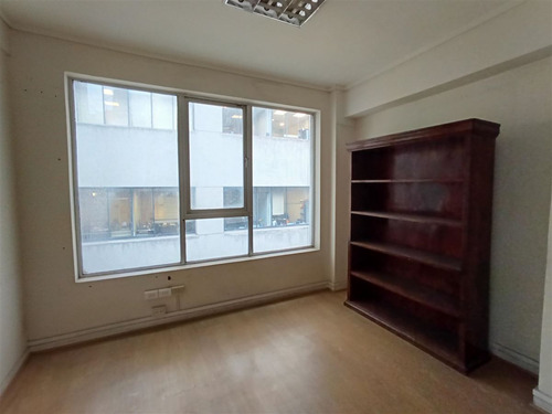 Edificio Completo En Venta En Sector La Moneda