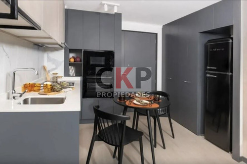 Departamento En Venta De 2 Dorm. En La Florida