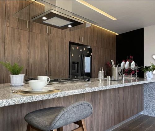 Venta De Residencia En Reseva De Los Jinetes
