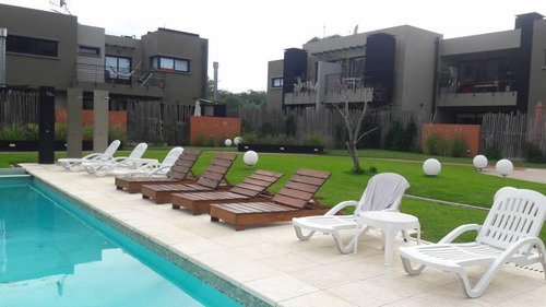 Imagen 3 de 30 de Duplex De 3 Ambientes Con Jardin Y Cochera
