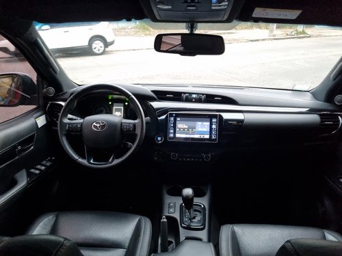 Toyota Hilux 2.8 Cd Srx 177cv 4x4 At