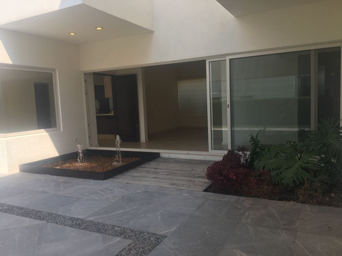 Casa En Venta En El Campanario