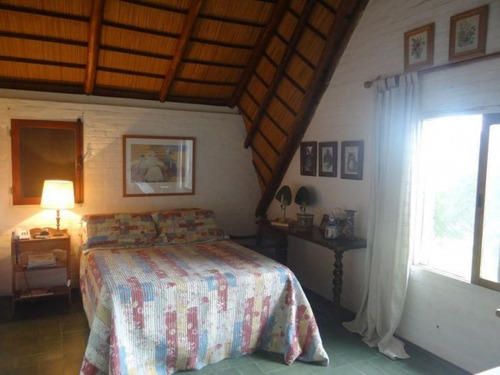 Chacra En Venta Camino Lussich 3 Dormitorios- Ref: 217462