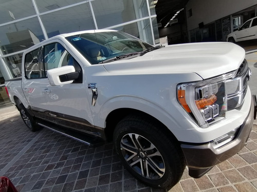 Imagen 4 de 9 de Ford Lobo Lariat 4x4