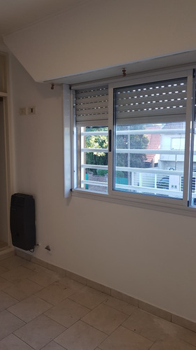 Particular Dueño Directo Alquilo Departamento De Un Dormitorio Con Amplio Placar , Muy Luminoso Y Ventilado
