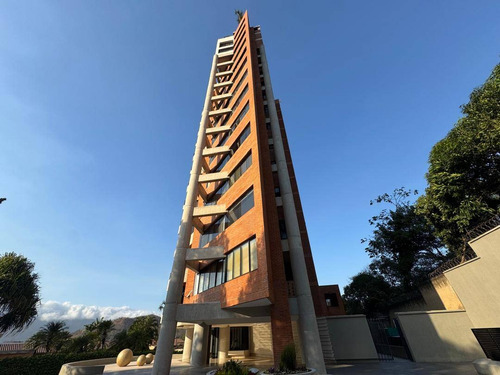 Venta De Apartamento, Altos De Guataparo, Edificio La Defense Cod 271147