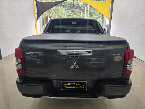 Mitsubishi L200 2.4 Triton Sport Hpe S Cab. Dupla 4x4 Aut. 4p