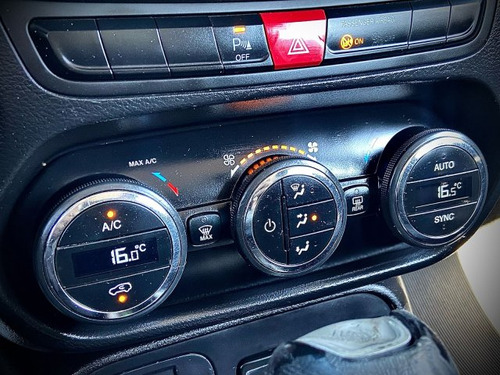 Jeep Renegade Renegade 1.8 16V FLEX LONGITUDE 4P AUTOMÁTICO