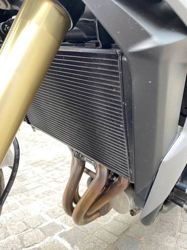Imagen 7 de 11 de Suzuki Gsr 750