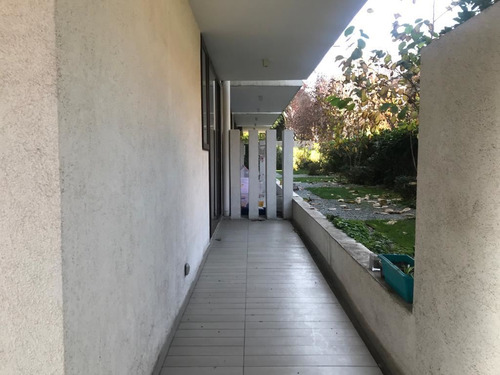 Departamento En Arriendo De 2 Dorm. En Las Condes
