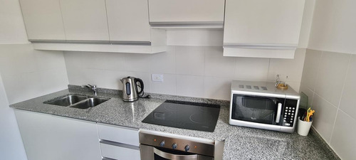Imagen 5 de 16 de Alquiler Departamento Dos Dormitorios Con Balcón Calidad Bauen En Barrio Echesortu