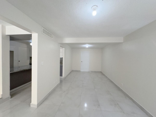 Hermosa Casa En Renta Completamente Equipada, Ubicada Al Poniente De La Ciudad