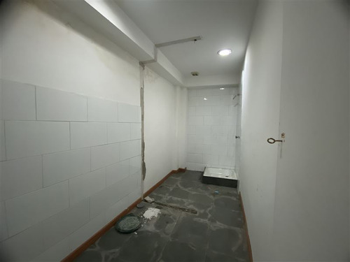 Local Comercial Con Potencial / Recoleta