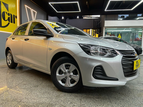 Chevrolet Onix Hatch 1.0 12V Flex 5p Mecanico 2023 Completo Baixa Km