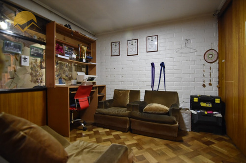 Se Vende Casa. 5d 2b Con Estacionamiento, Comuna De Maipú.