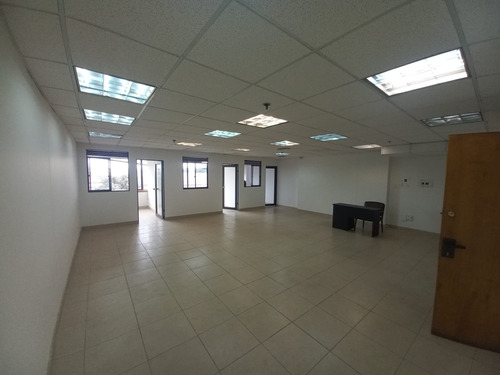 Oficina En Arriendo, 82m2, Av, El Dorado, Modelia 