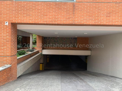 220m2 Apartamento En Campo Alegre, Ph Convertido En Dúplex, Mls#24-24310
